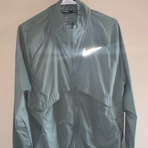 Nike windbreaker